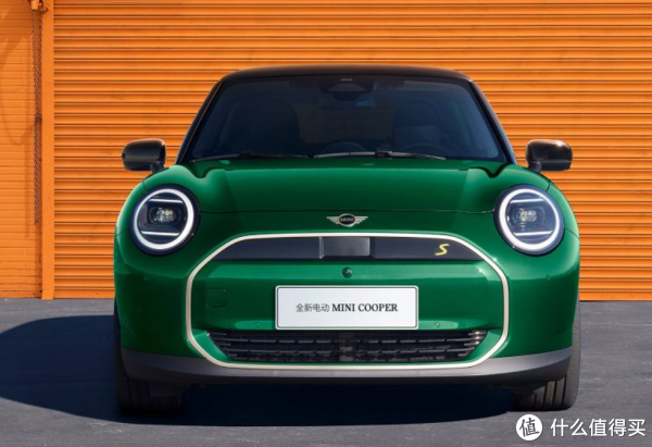 天载配资 15.38万起步！电动MINI COOPER上市，51.5kWh电池、前置单电机！